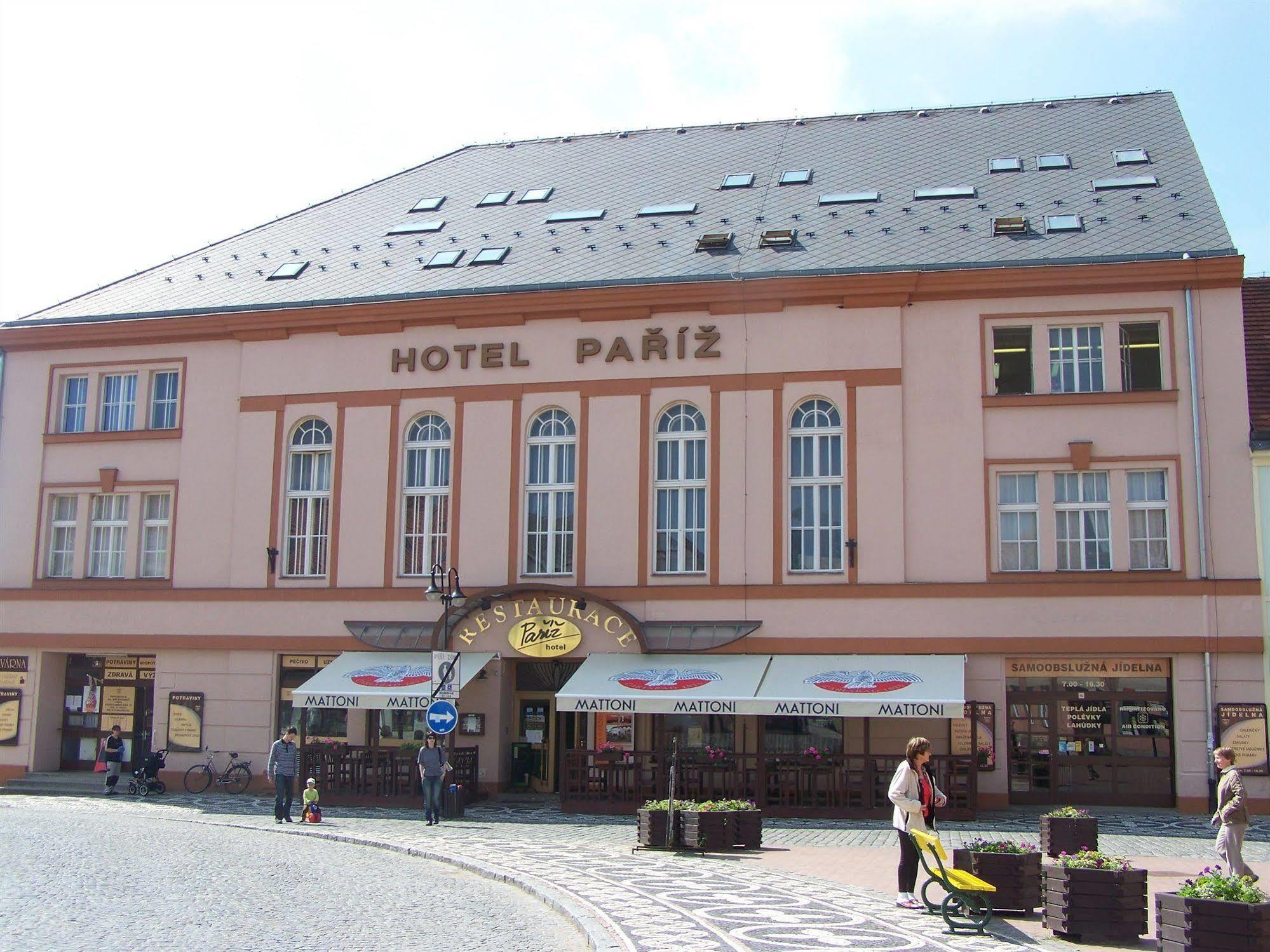 Hotel Pariz Jicin Ngoại thất bức ảnh