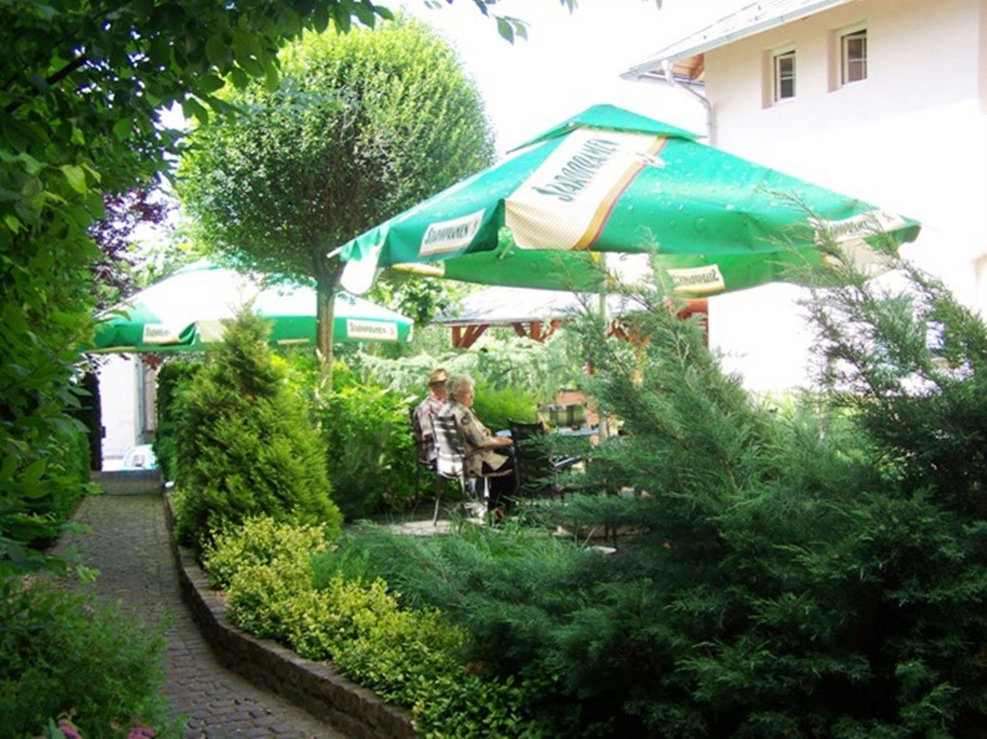 Hotel Pariz Jicin Ngoại thất bức ảnh